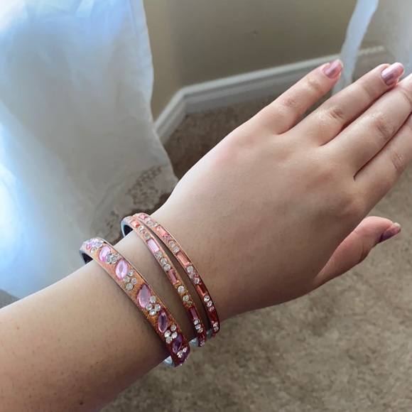 Pink bangle bracelets - Picture 1 of 5